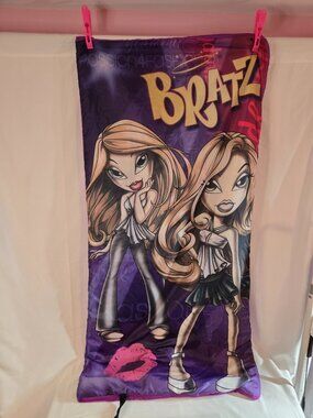 Bratz Passion 4 Fashion Sleeping Bag- 100% Polyester, MGA entertainment